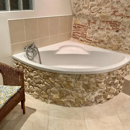 Le Clos Du Benestar Holiday home